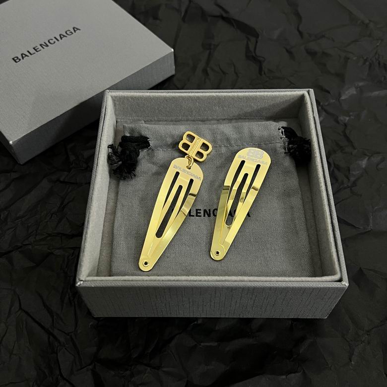 Balenciaga Hairpin  (1)